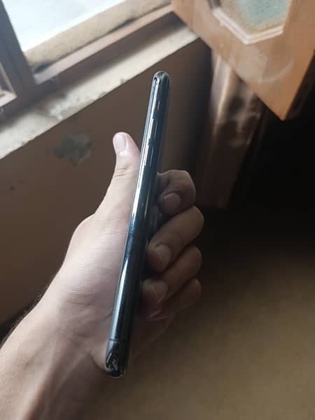 iPhone 11pro 64 gb 4