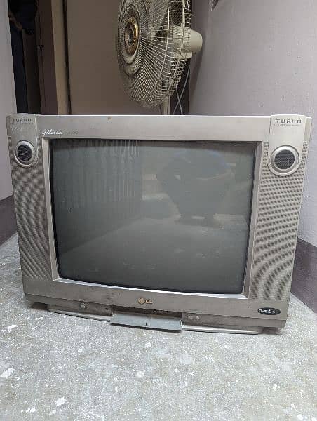 LG TV FOR SALE 3