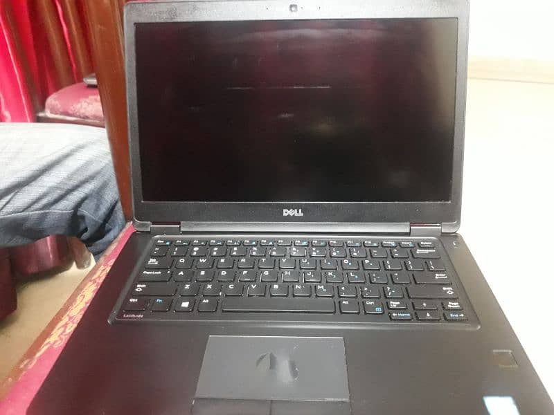 Dell Latitude E7200(Core i-5,Gen(7)) 1