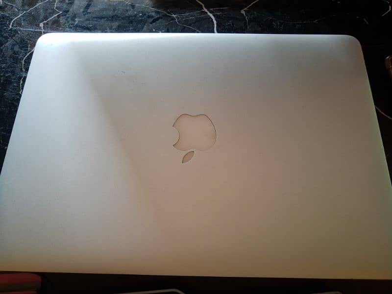 MacBook Air 13 inch Early 2014, Mac OS Big Sur 11.7 9/10 condition 2