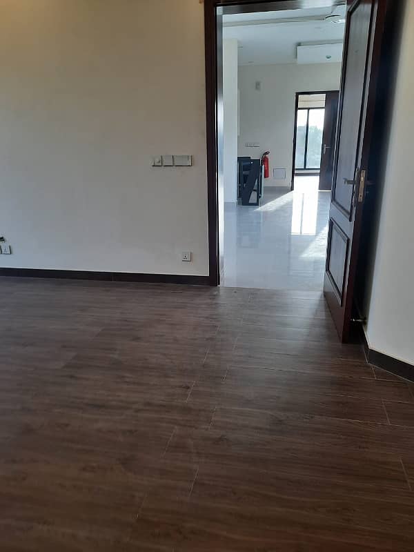 1 Kanal House Upper Portion For Rent in Phase 7 Near Golf Club Resort (Original Pictures) 10