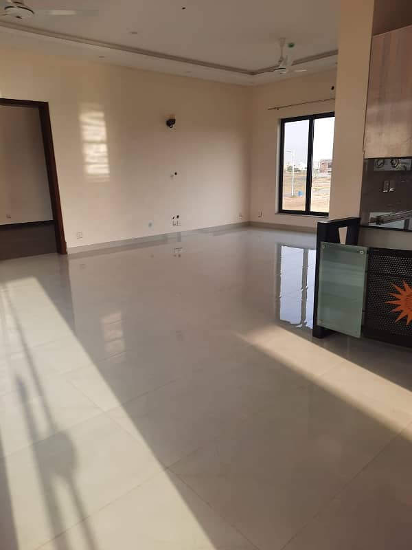 1 Kanal House Upper Portion For Rent in Phase 7 Near Golf Club Resort (Original Pictures) 23