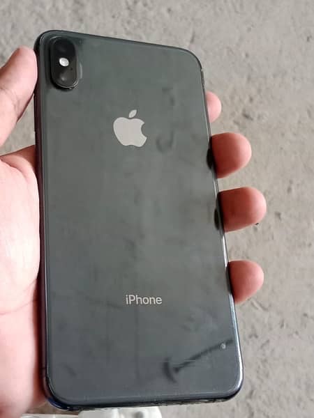 iPhone XS Max 4