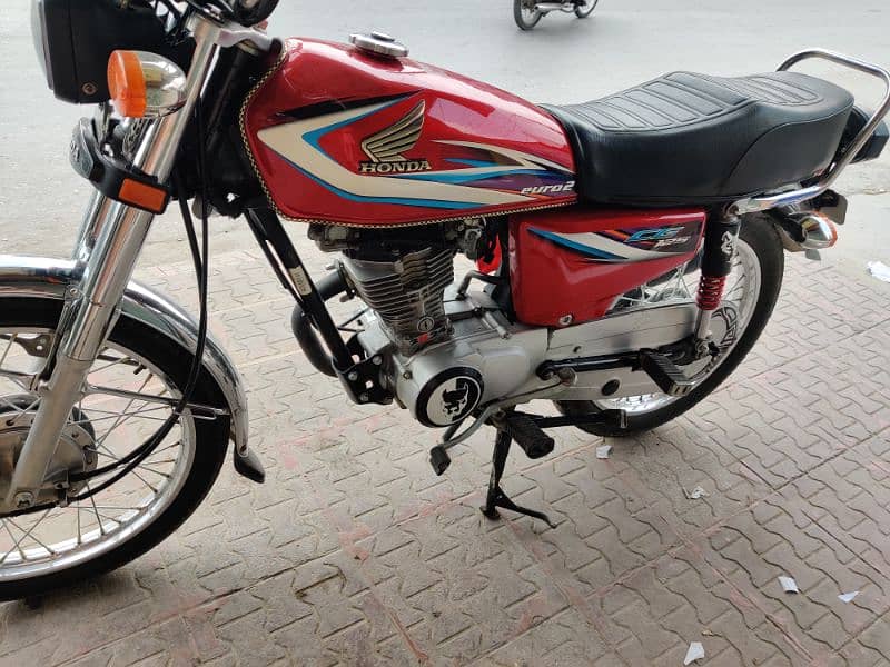 Honda 125 Red 1