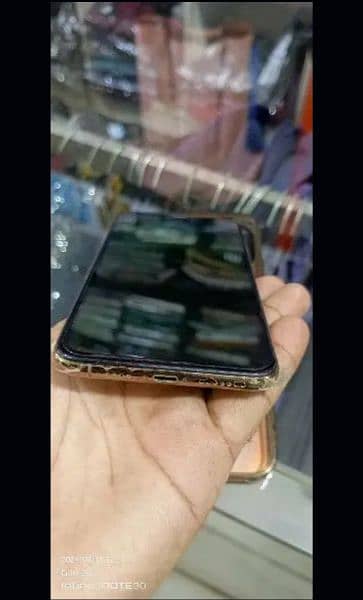 I phone xs Max non PTA 2