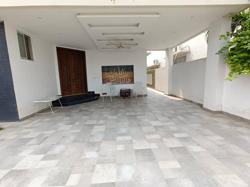 1 Kanal House Upper Portion For Rent in DHA Phase 5 Reasonable Rent Prime Location 2