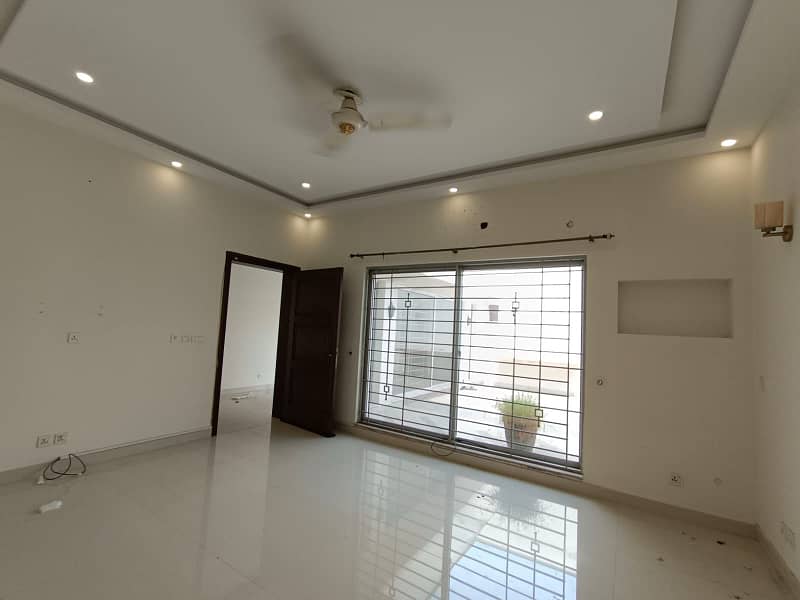 1 Kanal House Upper Portion For Rent in DHA Phase 5 Reasonable Rent Prime Location 10