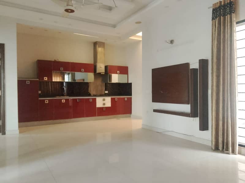 1 Kanal House Upper Portion For Rent in Phase 4 DHA Lahore Prime Location 7