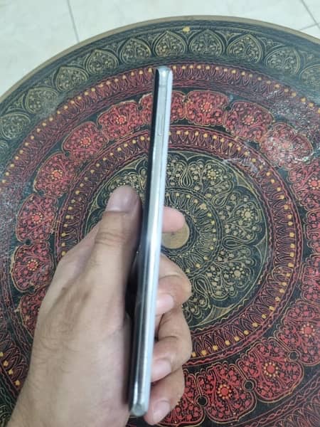 samsung galaxy s10 white, pta approved , 128 gb 4