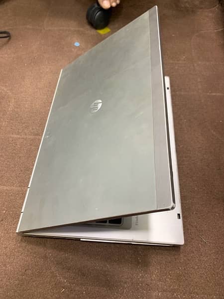 Hp elite book 500Gb hard  4 Gb ram 1