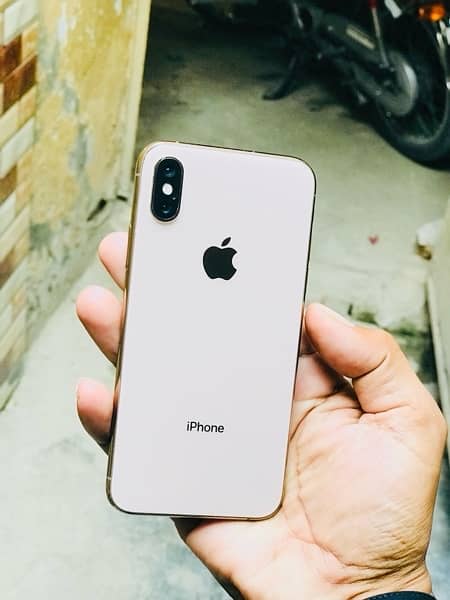 iPhone xs non PTA 64gb 7