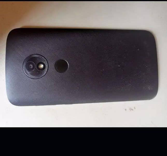 moto E5 play  2/16 GB 3