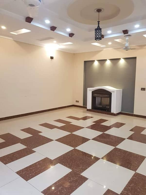 1 kanal Furnished Upper Portion is Available For Rent In DHA Phase 3 Lahore At Super Hot Location. 16