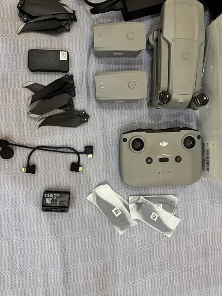 DJI Mavic 2 fly more combo Excellent Condition 6