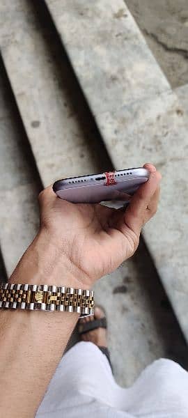 Iphone 11 non pta JV with display message 9