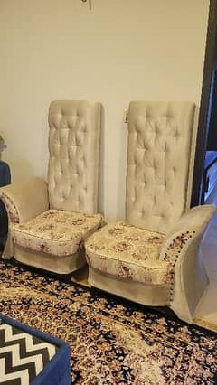 king size chairs with center table