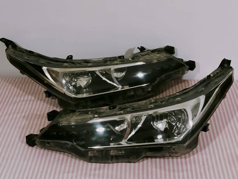 Toyota Corolla 2018 Model headlights  for sale 6