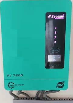 Fronus PV 7200 Hybrid Invertor only 4 month use