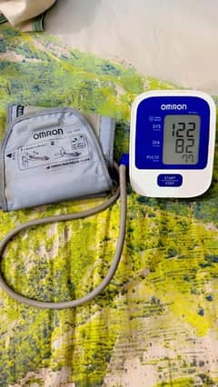 OMRON M2 Basic blood digital pressure monitor bp