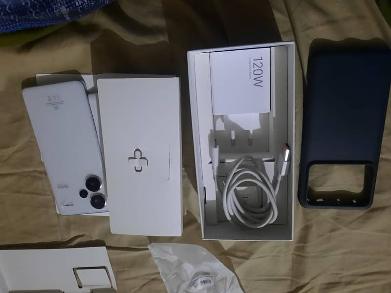 Redmi note 13 pro+ 5g (12+512) pta proved, 5 days used only 2