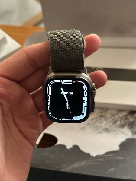 Apple Watch Ultra 49mm Titanium Green Alpine Loop M 4