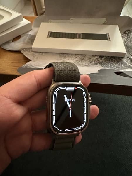 Apple Watch Ultra 49mm Titanium Green Alpine Loop M 7