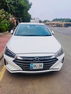 Hyundai Elantra 2022