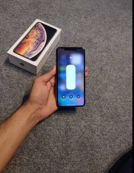 IPhone Xs Max My WhatsApp Number 0324/5236/442 0