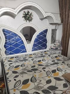 1 king bed  dressing  mekup Woodrow  4 pice