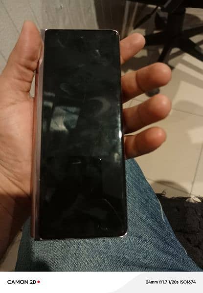 samsung Galaxyzfold non pta12/256gb sirf battery k issue sy on ni hota 6