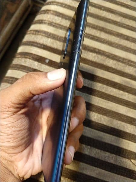 oneplus 7pro ram 8 stroge 256 good condition 10/10 original charging 3