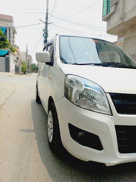 Suzuki Wagon R 2018 1