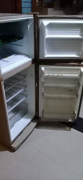 Dawlance Refrigerator 4