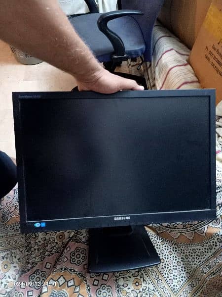 Samsung LED 22inches 1