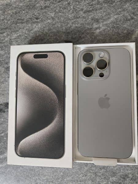 iPhone 15 pro 256GB Natural titanium LLA 10/10 0