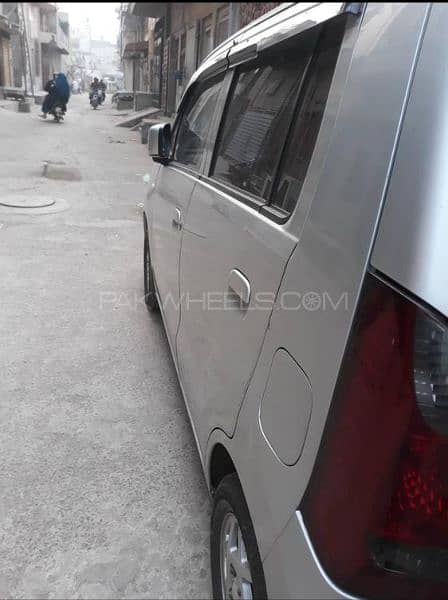 Suzuki Wagon R 2018 4