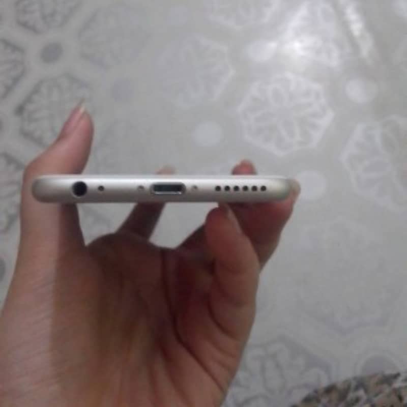 Iphone 6  GB 16 3