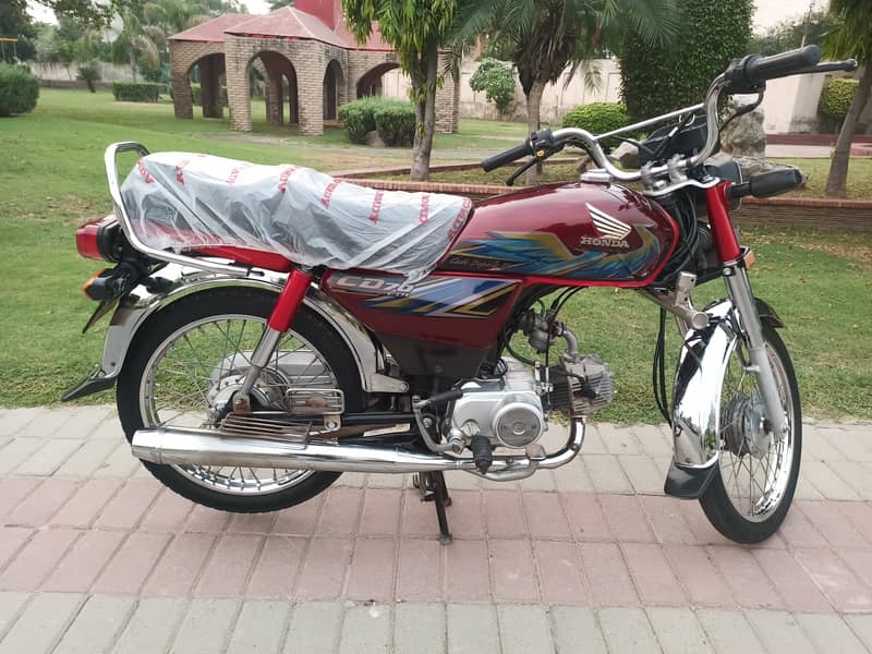 Honda CD 70 model 2021/2024 4