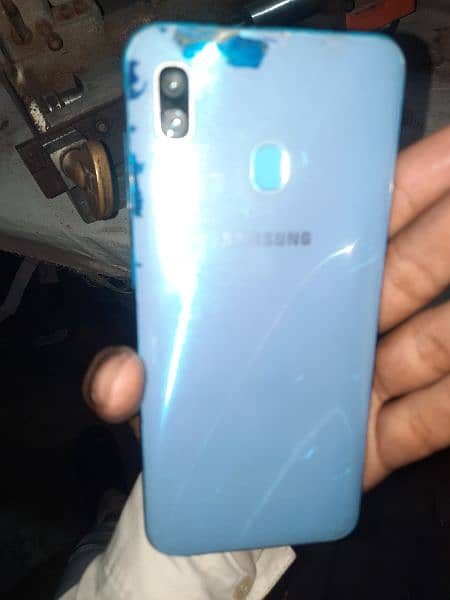 Samsung galaxy a30 4gb 64 gb 9