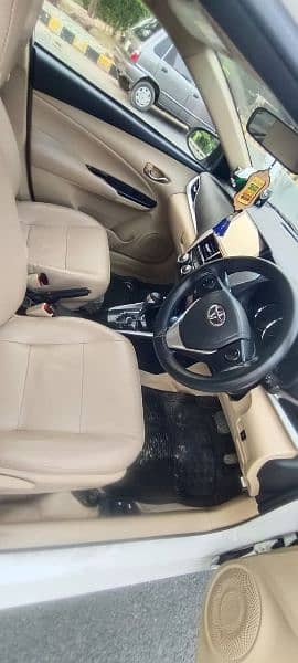 Toyota Yaris Ativ Cvt 1.3 6