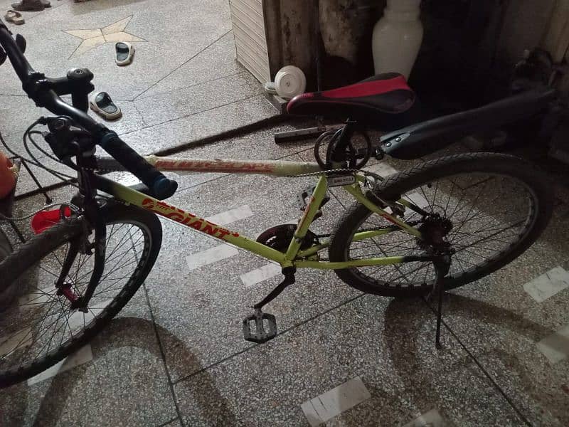 26 inches bicycle. . 10/10 condition . . . All ok . . 1