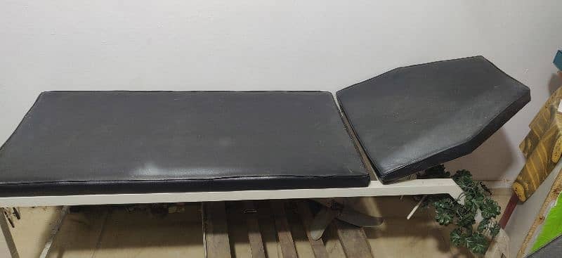 Facial Bed Urgent Sale 1