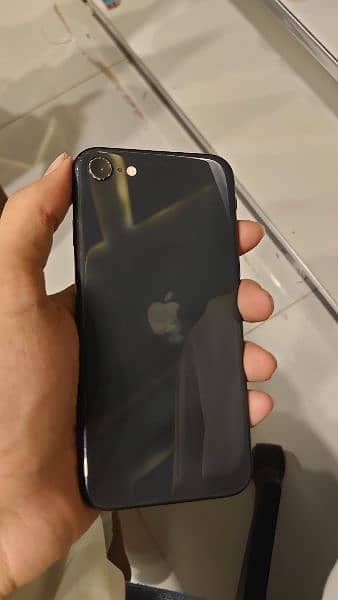 i phone se 2020 64gb ios 18 updated 2