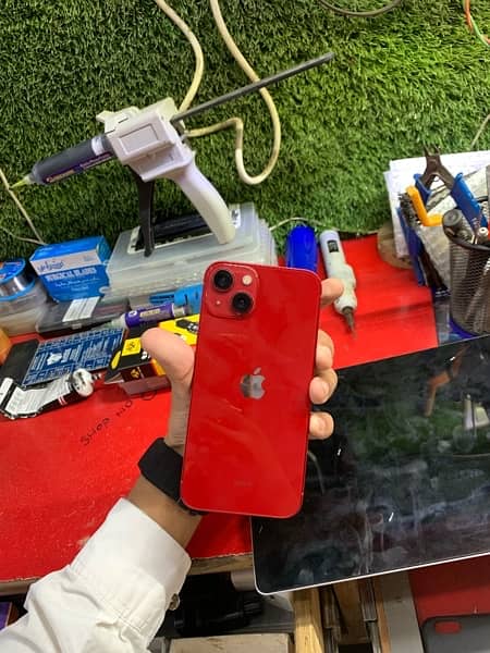 IPHONE 13 129gb Red color 1