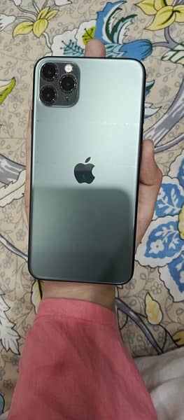 iPhone 11 Pro Max 1