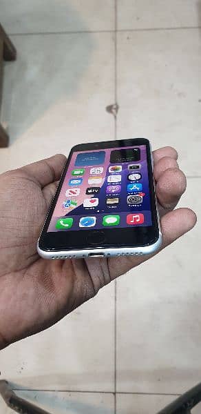 iphone SE 2020 5