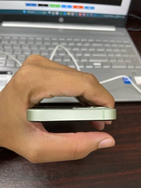 iPhone 12 Mini JV 128 GB WaterPack 10/10 Condition 4