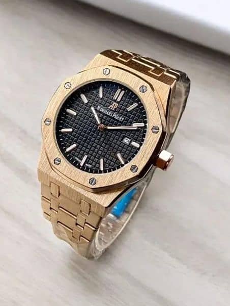 HUBLOT. man's watch in different colours 7