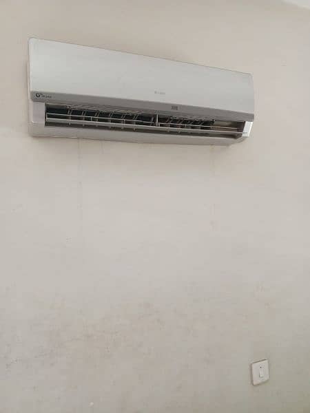 gree 1 ton DC invter ac heet and cool 1