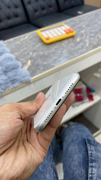 IPHONE 11 PTA APPROVED 3